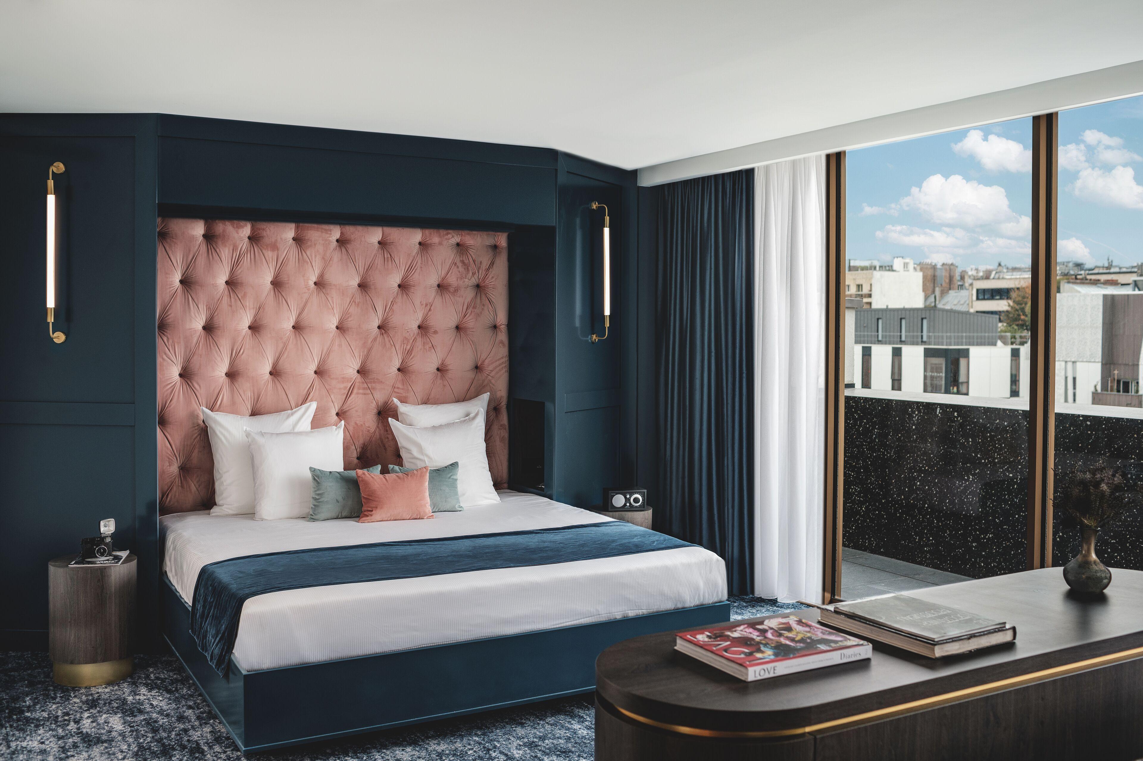Pley 4* Paris